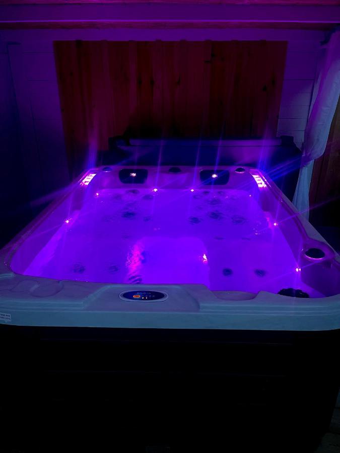 Maison A Biscarrosse Avec Piscine Et Jacuzzi Kültér fotó